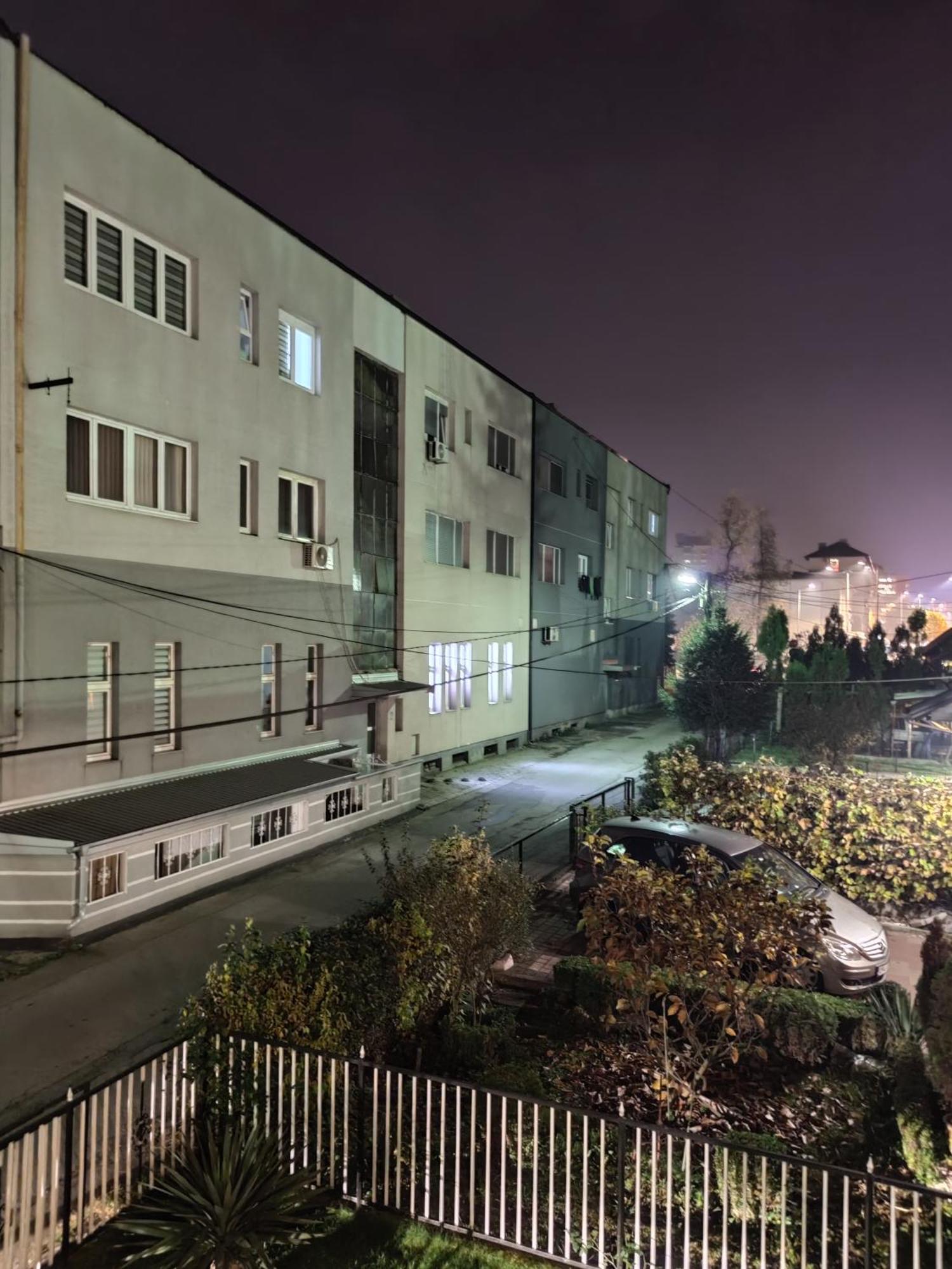 Trosoban Stan U Zenici Apartment Zenica Ngoại thất bức ảnh