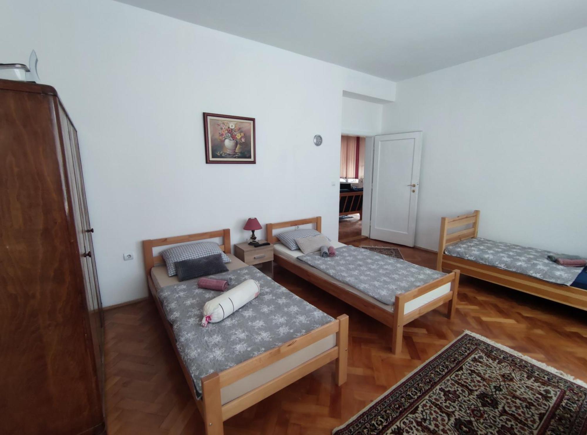 Trosoban Stan U Zenici Apartment Zenica Ngoại thất bức ảnh