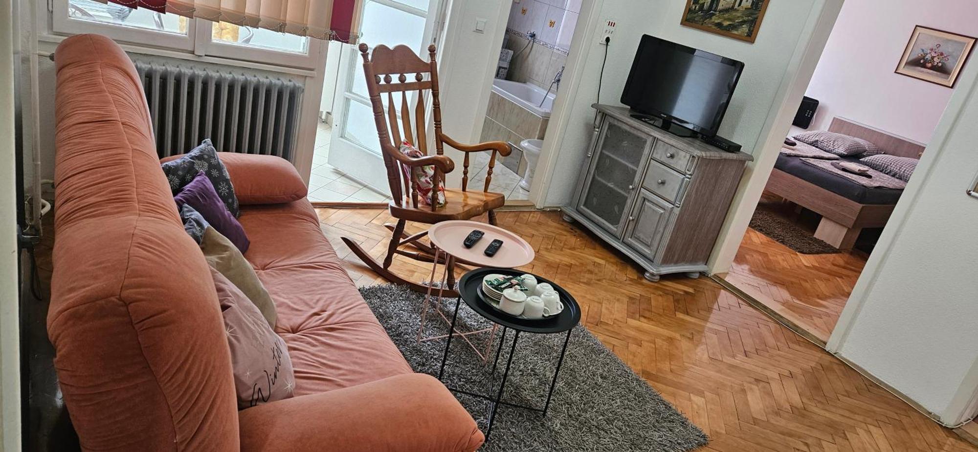 Trosoban Stan U Zenici Apartment Zenica Ngoại thất bức ảnh