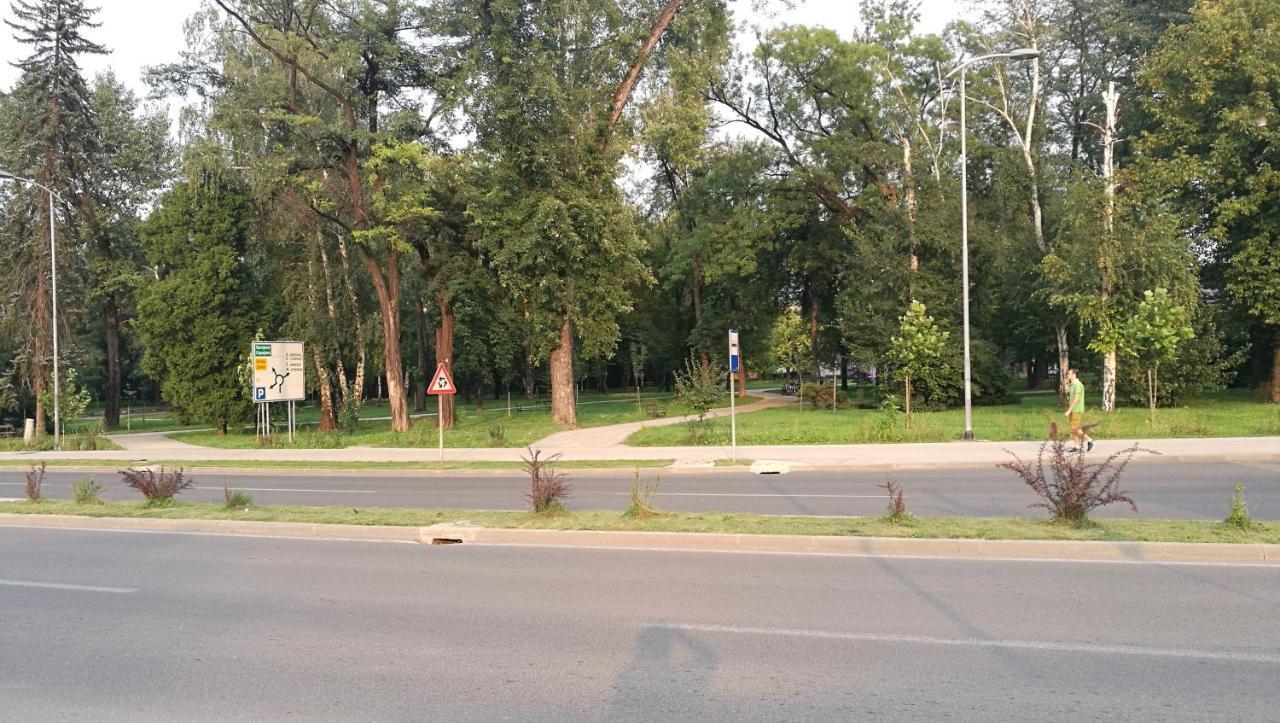 Trosoban Stan U Zenici Apartment Zenica Ngoại thất bức ảnh